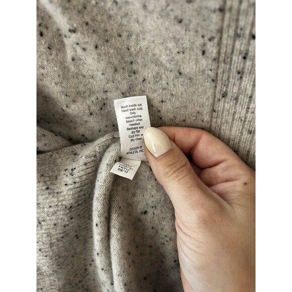 Athleta Teton 100% Cashmere Gray Tunic Cowl Neck Sweater Small Quiet Luxury - Picture 5 of 6